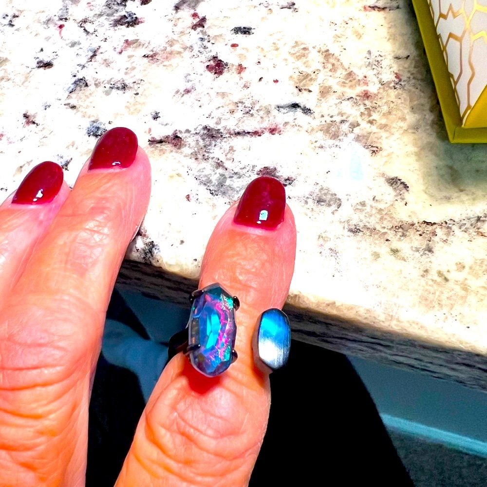 NWT Kendra Scott Pryde Ring Retired Indigo Dichroic & Navy Gunmetal SOLD OUT!! - Picture 8 of 12